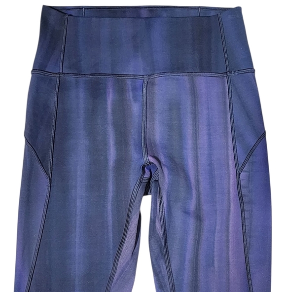 Lululemon In Movement Tight 25" *Spray Dye Everlux Size 4 - Picture 10 of 11